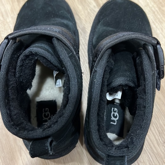 Ugg boots - Picture 4 of 5